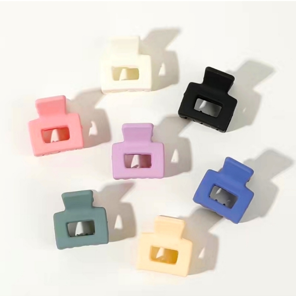 8 Pc Hair Clip NWT